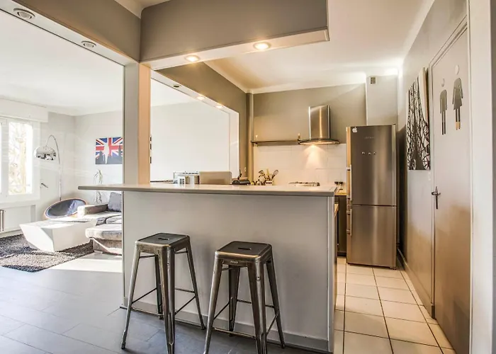 La Casa - View Of The Racecourse & Meadow *